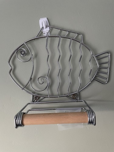 Vtg chrome fish - fish, roll