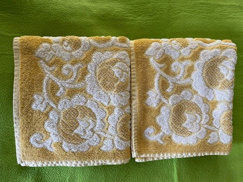 Pair vintage towels x - pair,